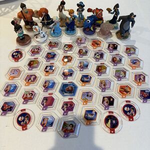 Disney Infinity HUGE Figure & Power Disc Lot (55) Princesses Nemo Wreck It Ralph